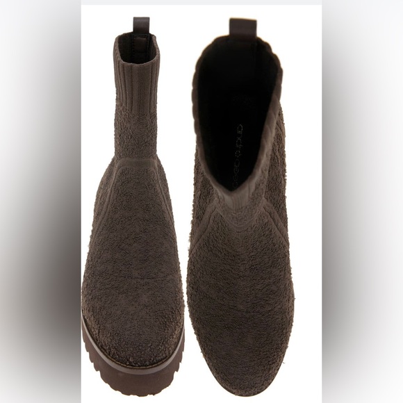 ANDRÉ ASSOUS Pisces Featherweight Bootie $149 (NWT) - Picture 4 of 14